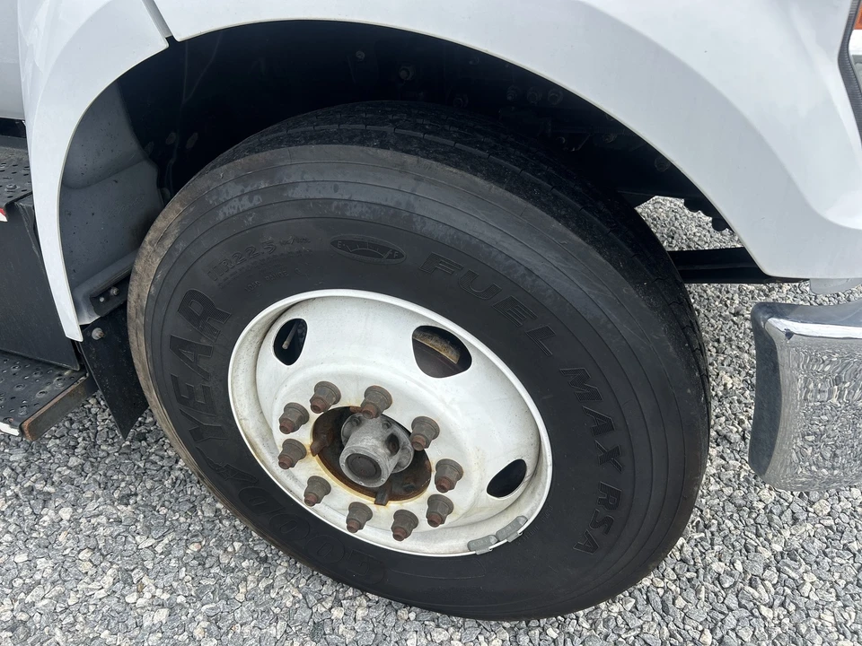 2024 Ford Super Duty 5th Gen - Image 19 of 31
