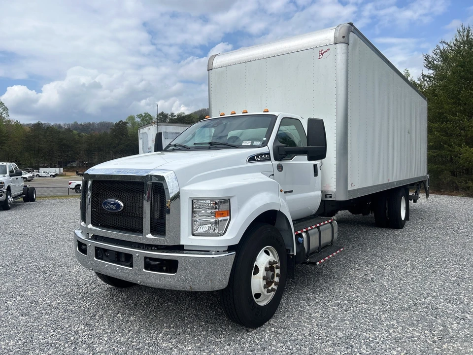 2024 Ford Super Duty 5th Gen - Image 6 of 31