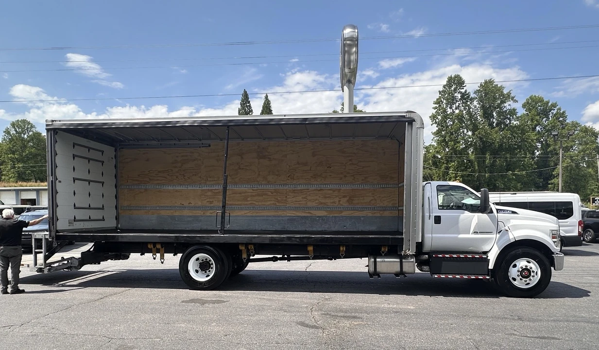 2024 Ford F-Series - Image 13 of 30