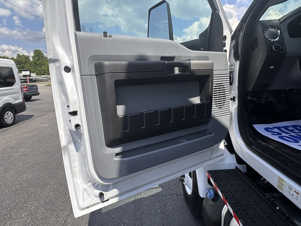 2024 Ford F-Series - Image 15 of 30