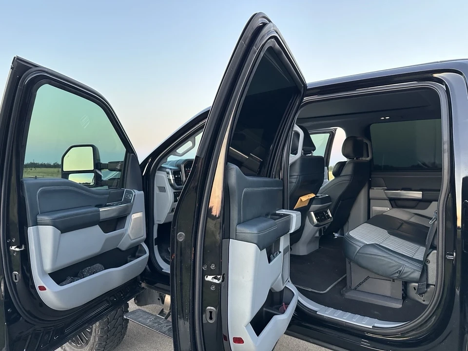 2024 Ford Super Duty 5th Gen - Image 16 of 18