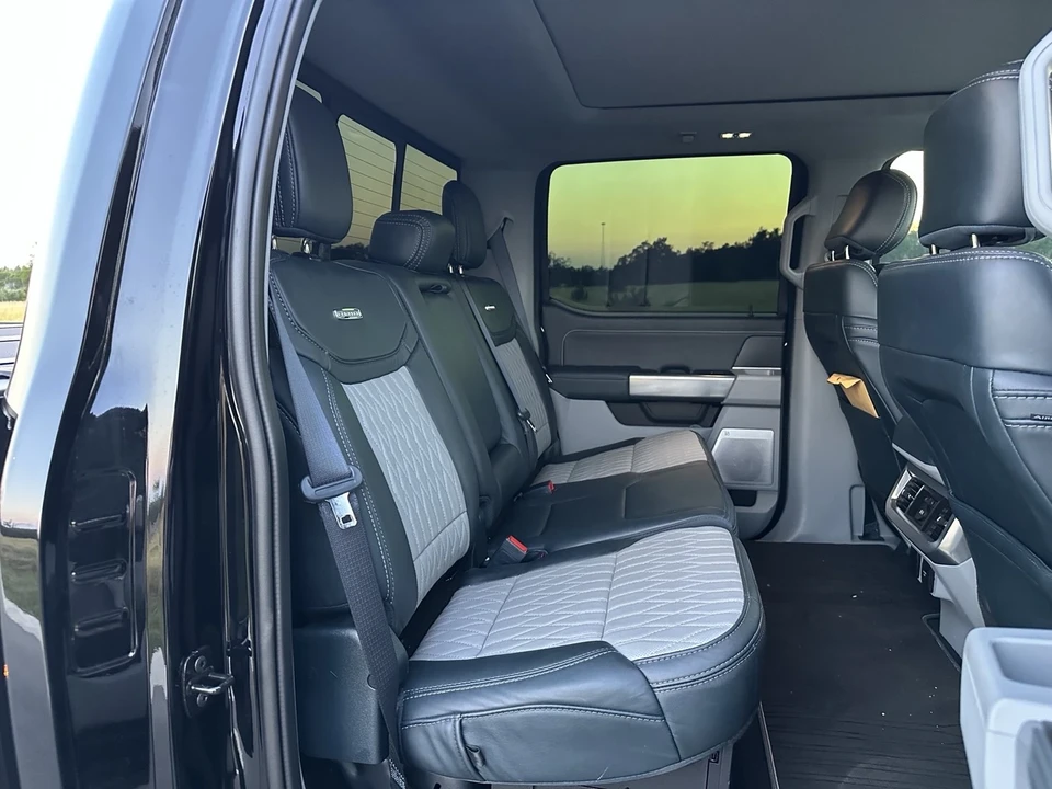2024 Ford Super Duty 5th Gen - Image 14 of 18