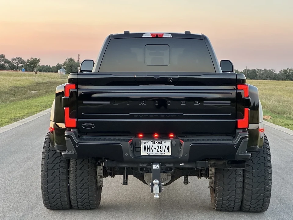 2024 Ford Super Duty 5th Gen - Image 4 of 18