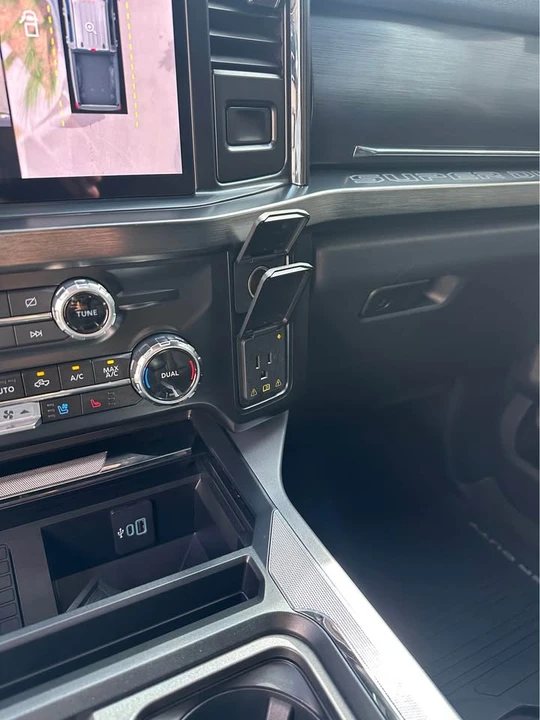 2024 Ford Super Duty 5th Gen - Image 15 of 21