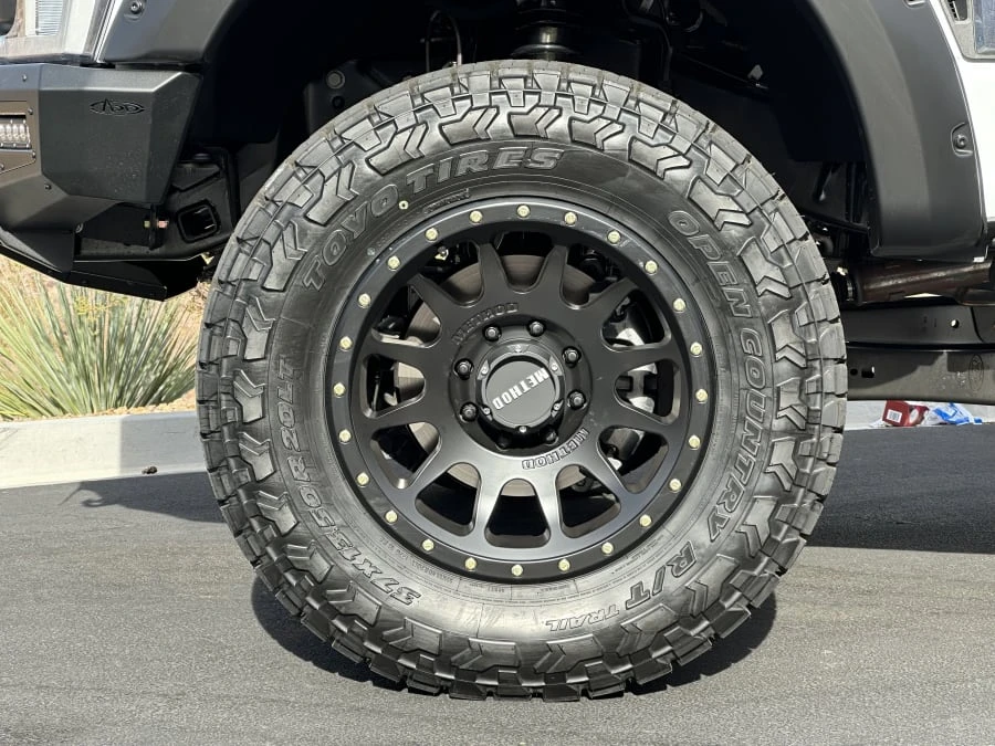 2024 Ford Super Duty 5th Gen - Image 26 of 31
