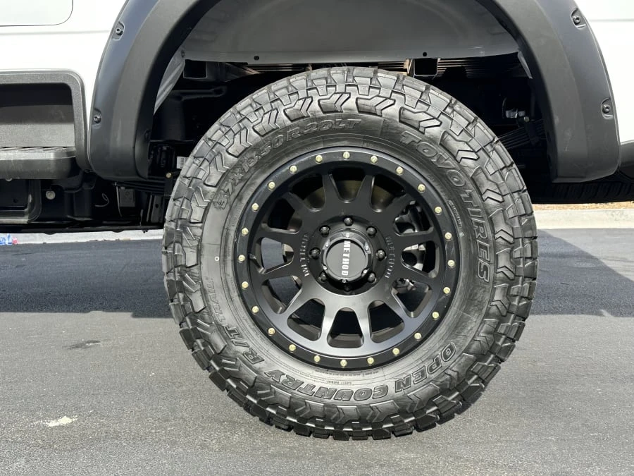 2024 Ford Super Duty 5th Gen - Image 25 of 31