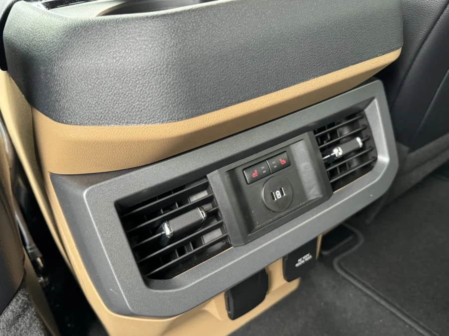 2024 Ford Super Duty 5th Gen - Image 16 of 20