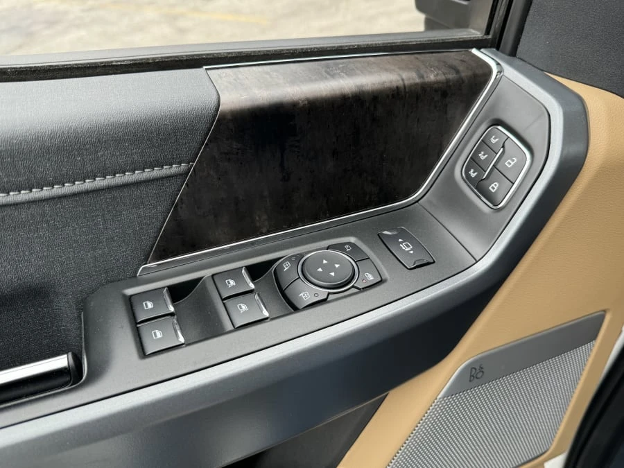 2024 Ford Super Duty 5th Gen - Image 17 of 20