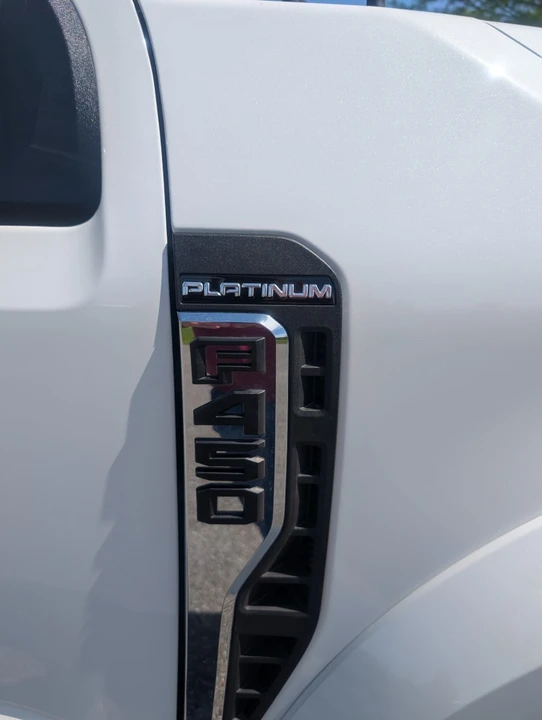 2024 Ford Super Duty 5th Gen - Image 17 of 31