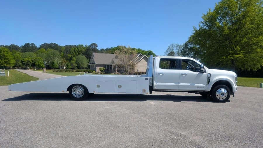 2024 Ford Super Duty 5th Gen - Image 2 of 31