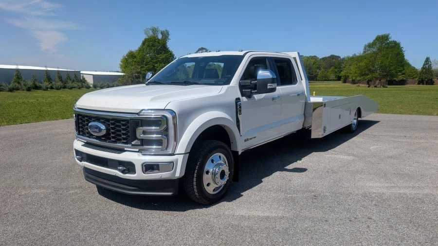 2024 Ford Super Duty 5th Gen - Image 11 of 31