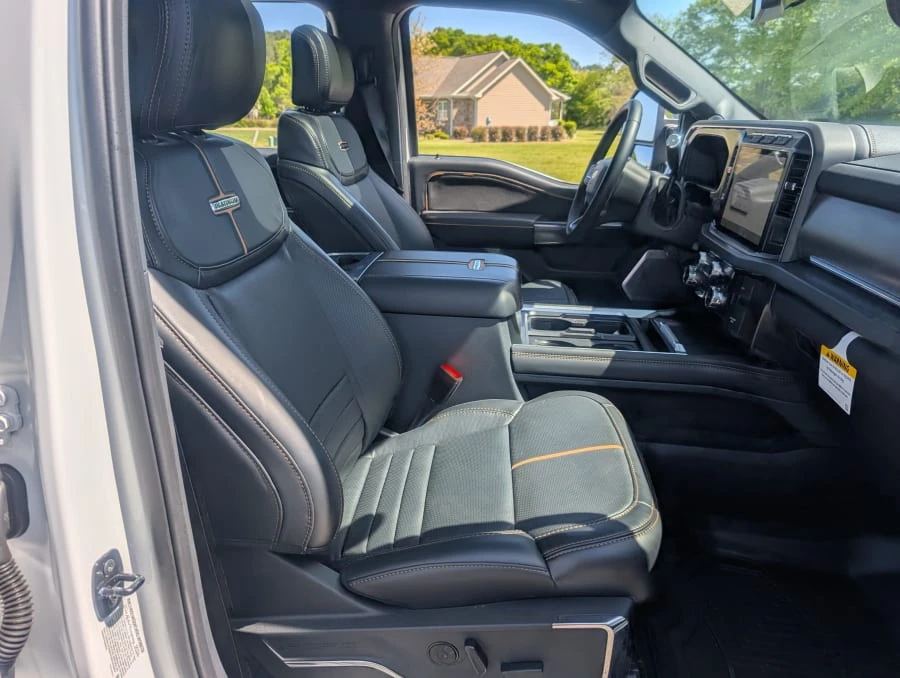 2024 Ford Super Duty 5th Gen - Image 26 of 31