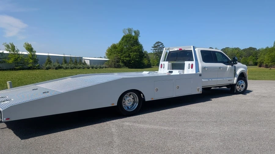 2024 Ford Super Duty 5th Gen - Image 14 of 31