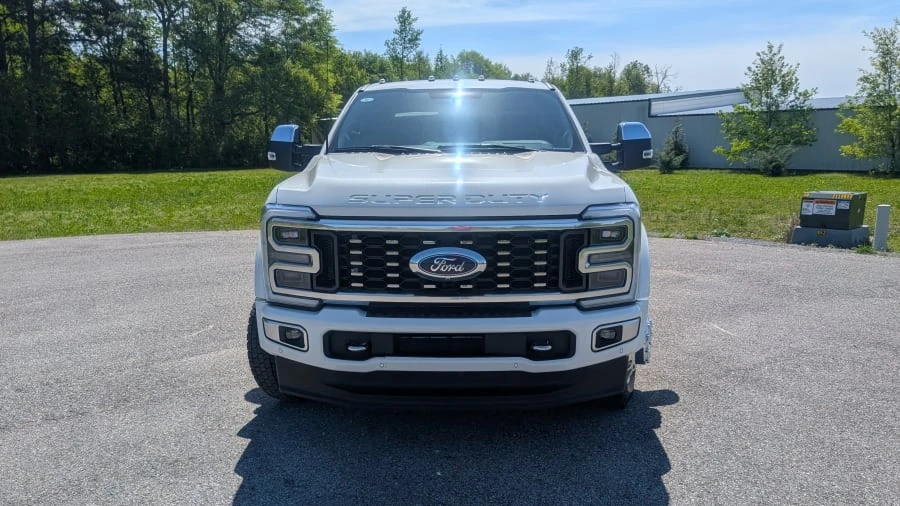2024 Ford Super Duty 5th Gen - Image 9 of 31