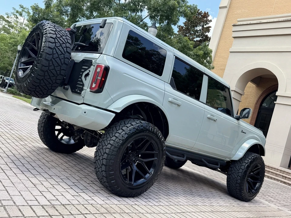 2024 Ford Bronco 6th Gen - Image 14 of 21