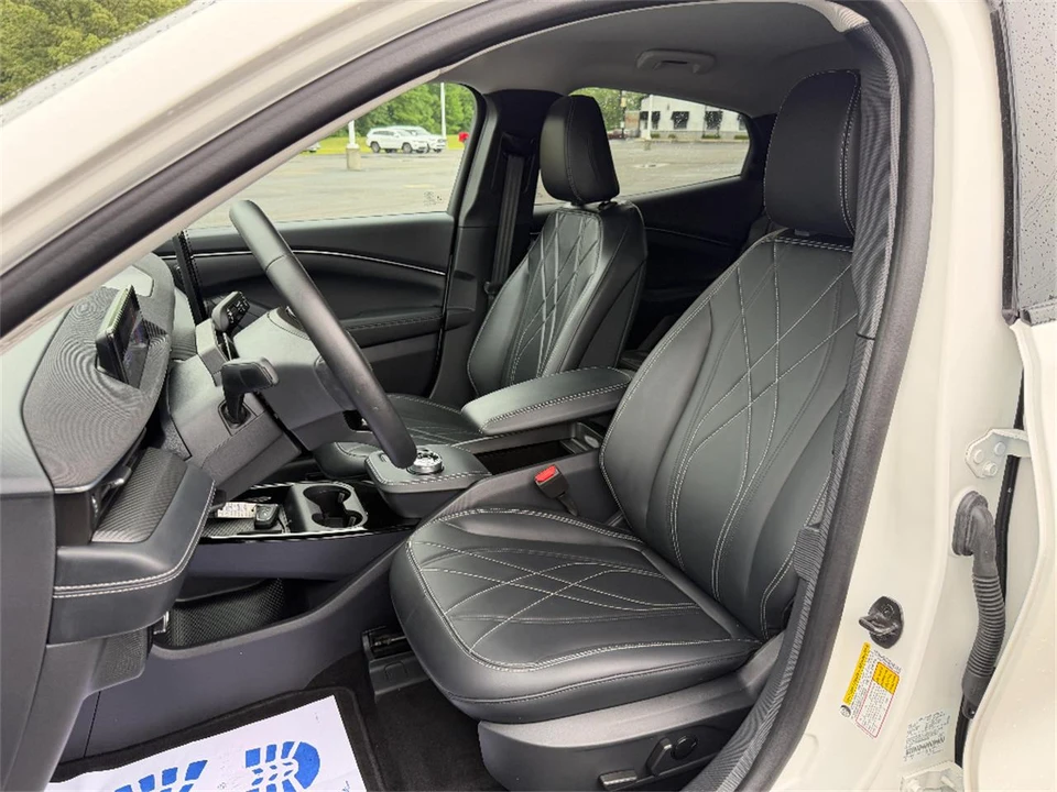 2024 Ford Mustang Mach-E - Image 27 of 31