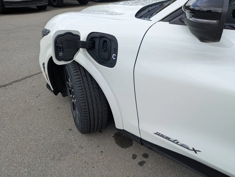 2024 Ford Mustang Mach-E - Image 12 of 31