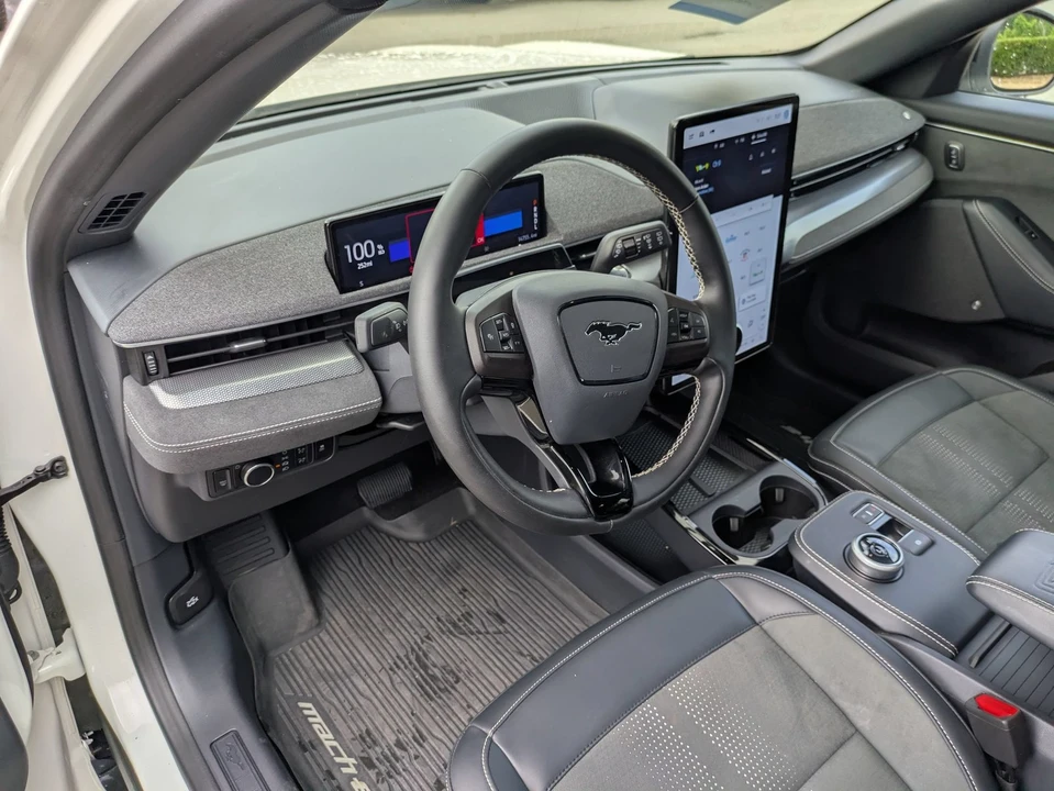 2024 Ford Mustang Mach-E - Image 15 of 31