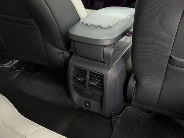 2024 Ford Mustang Mach-E - Image 27 of 31