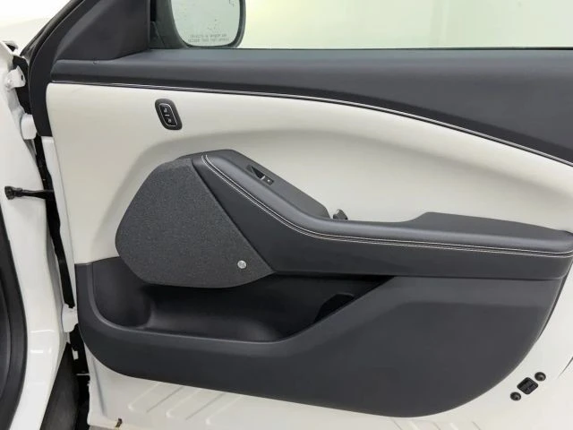 2024 Ford Mustang Mach-E - Image 28 of 31