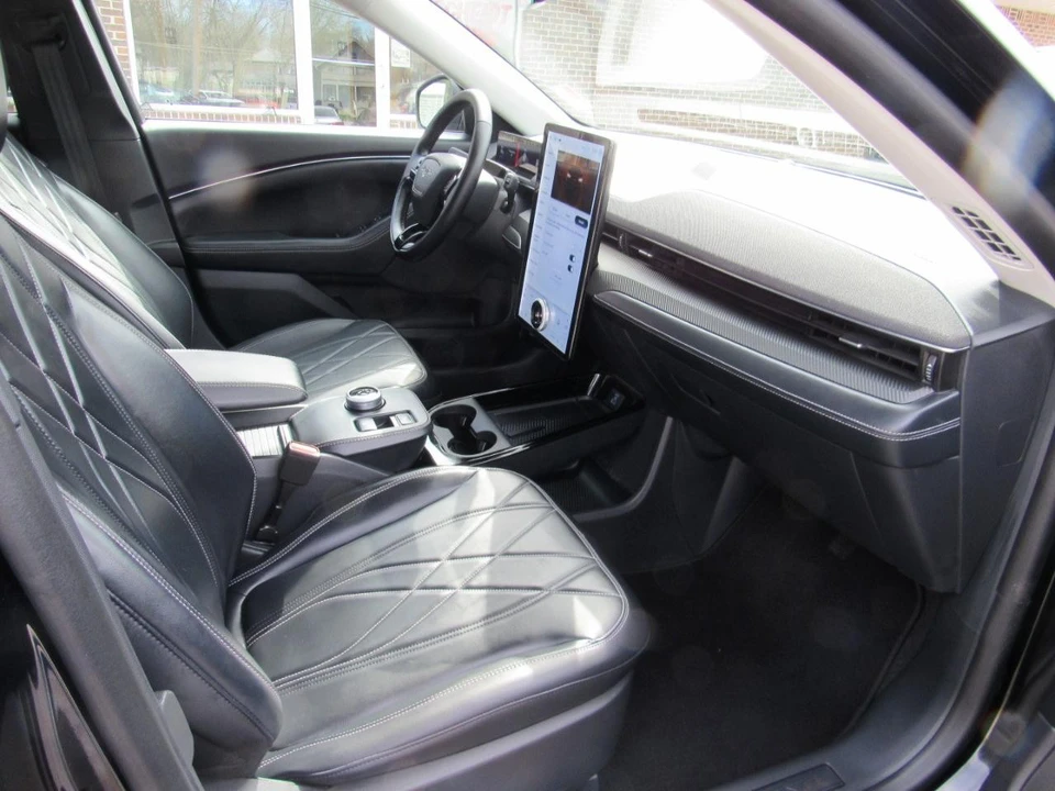2024 Ford Mustang Mach-E - Image 30 of 31