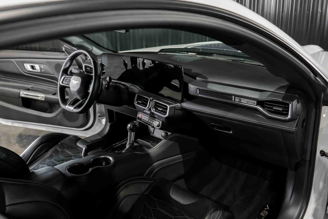 2024 Ford Shelby Mustang - Image 18 of 31