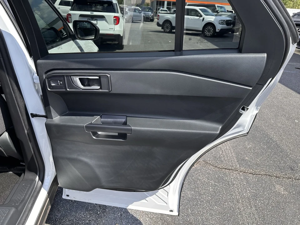 2024 Ford Explorer 6th Gen - Image 15 of 21