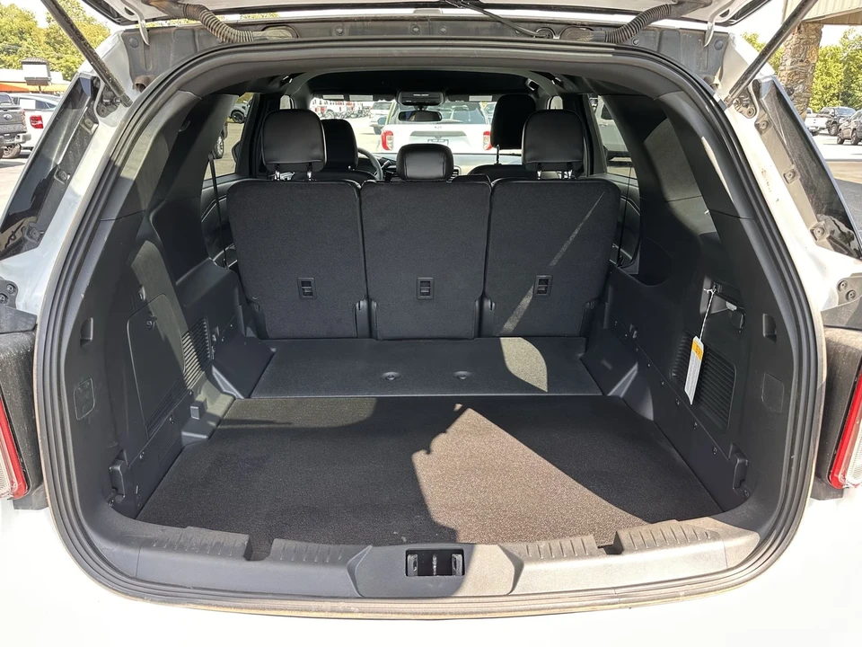 2024 Ford Explorer 6th Gen - Image 17 of 21