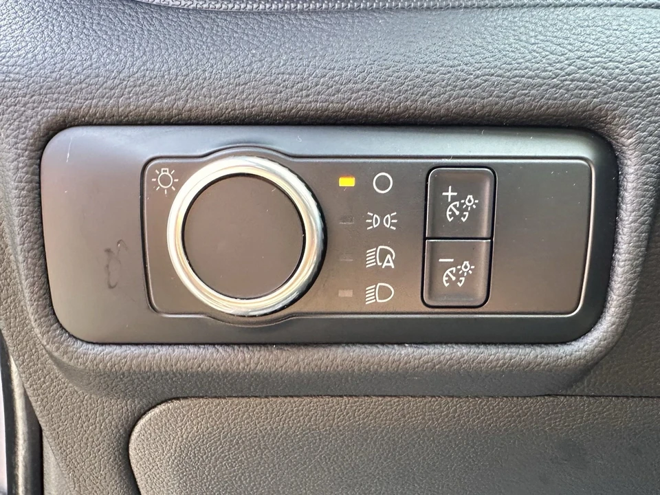 2024 Ford Explorer 6th Gen - Image 20 of 21