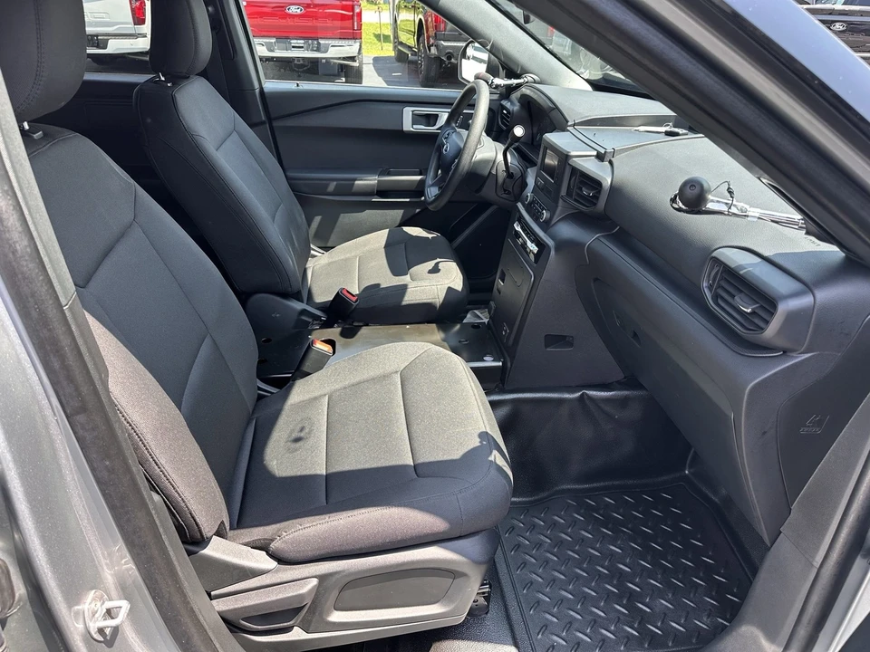 2024 Ford Explorer 6th Gen - Image 14 of 21