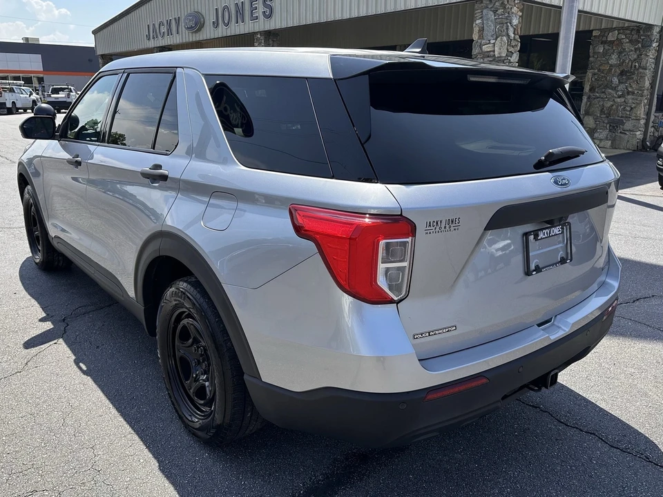 2024 Ford Explorer 6th Gen - Image 8 of 12