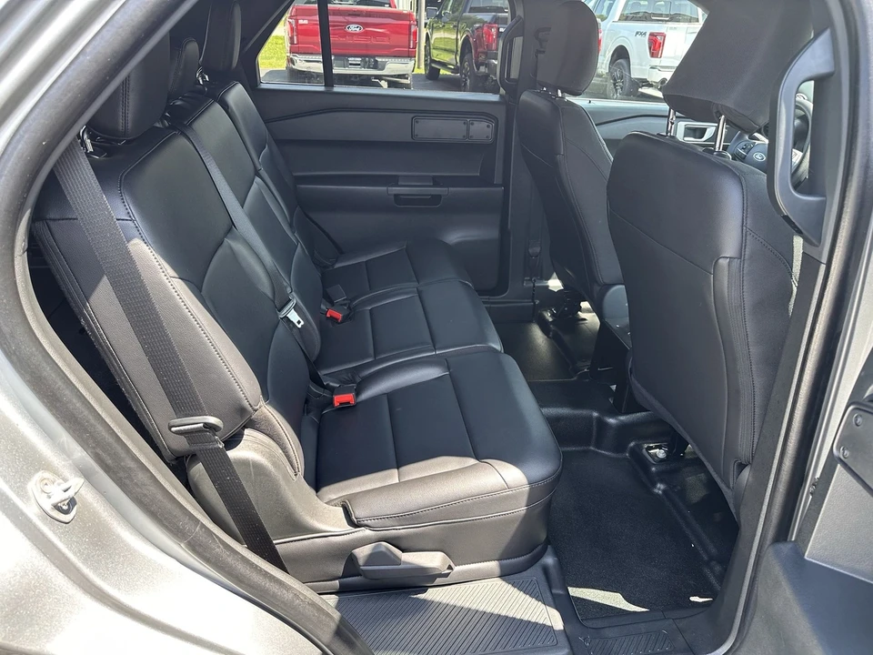 2024 Ford Explorer 6th Gen - Image 16 of 21