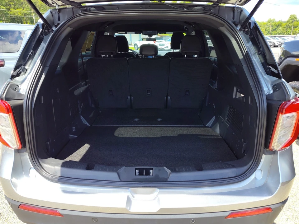 2024 Ford Explorer 6th Gen - Image 18 of 21