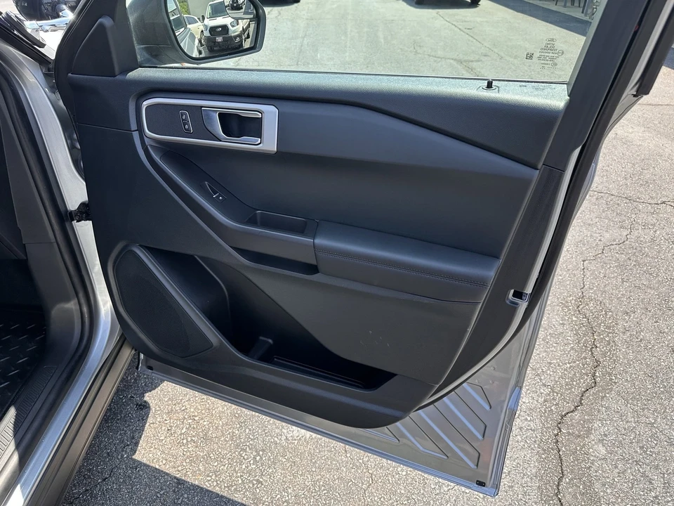 2024 Ford Explorer 6th Gen - Image 13 of 21