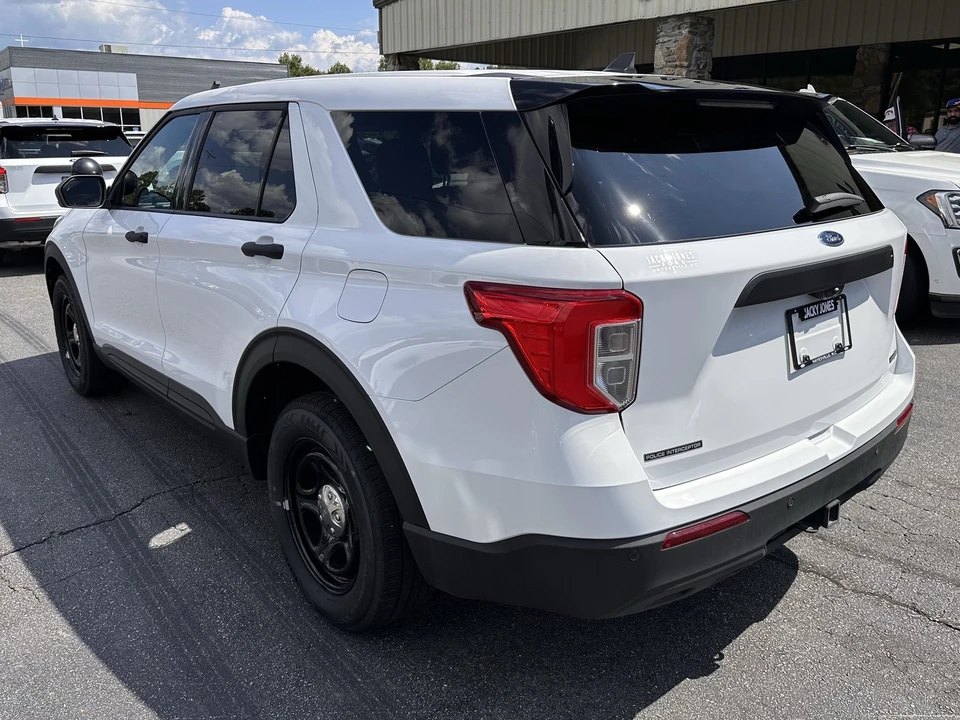 2024 Ford Explorer 6th Gen - Image 8 of 12