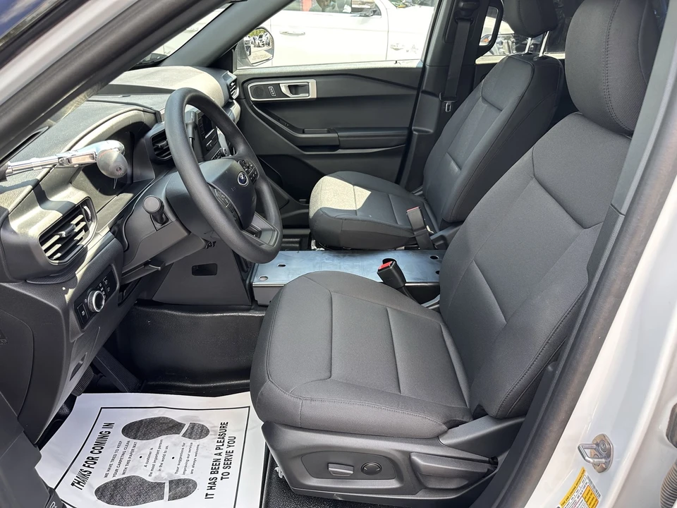 2024 Ford Explorer 6th Gen - Image 10 of 12
