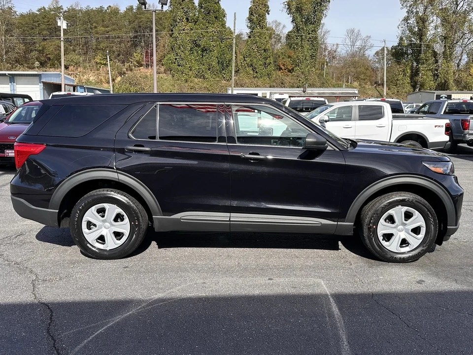 2024 Ford Explorer 6th Gen - Image 5 of 12