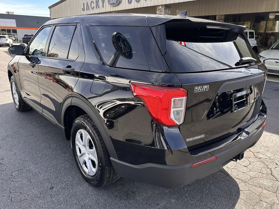 2024 Ford Explorer 6th Gen - Image 8 of 12