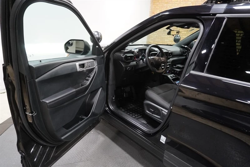 2024 Ford Explorer 6th Gen - Image 19 of 21