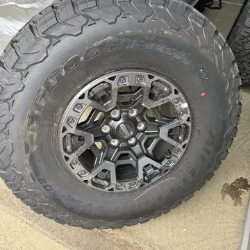 2024 Ford Raptor R 17" Beadlock OEM Factory Rims & Tires