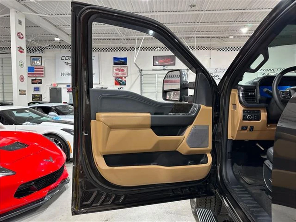 2024 Ford Super Duty 5th Gen - Image 4 of 30