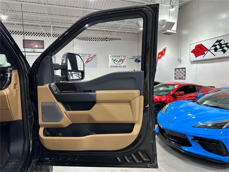 2024 Ford Super Duty 5th Gen - Image 9 of 30