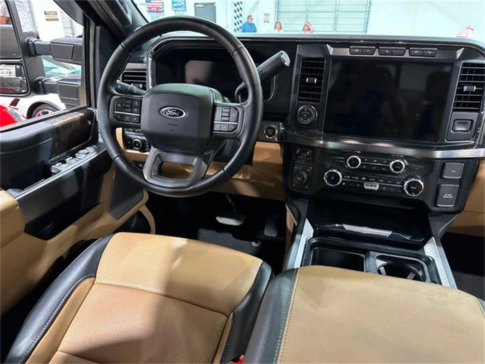 2024 Ford Super Duty 5th Gen - Image 13 of 30