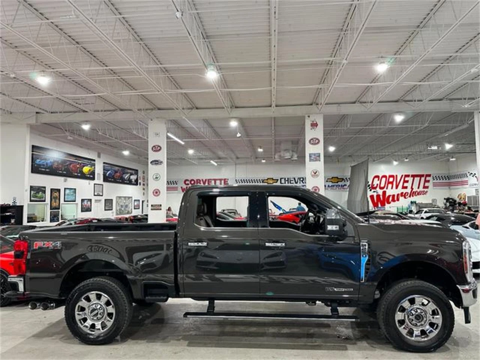 2024 Ford Super Duty 5th Gen - Image 3 of 30