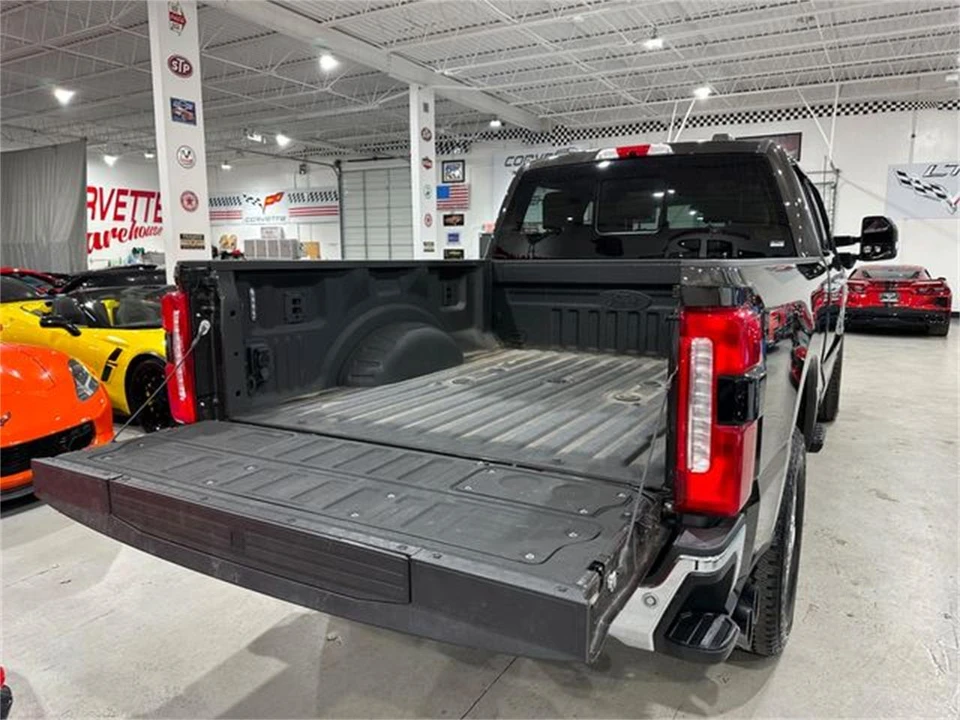 2024 Ford Super Duty 5th Gen - Image 21 of 30