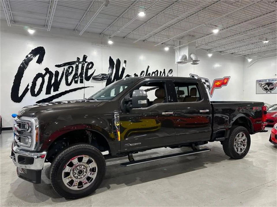 2024 Ford Super Duty 5th Gen - Image 22 of 30