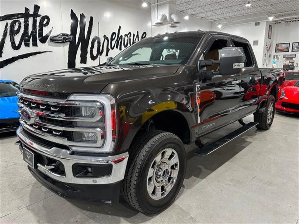 2024 Ford Super Duty 5th Gen - Image 25 of 30