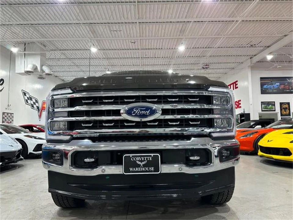 2024 Ford Super Duty 5th Gen - Image 28 of 30