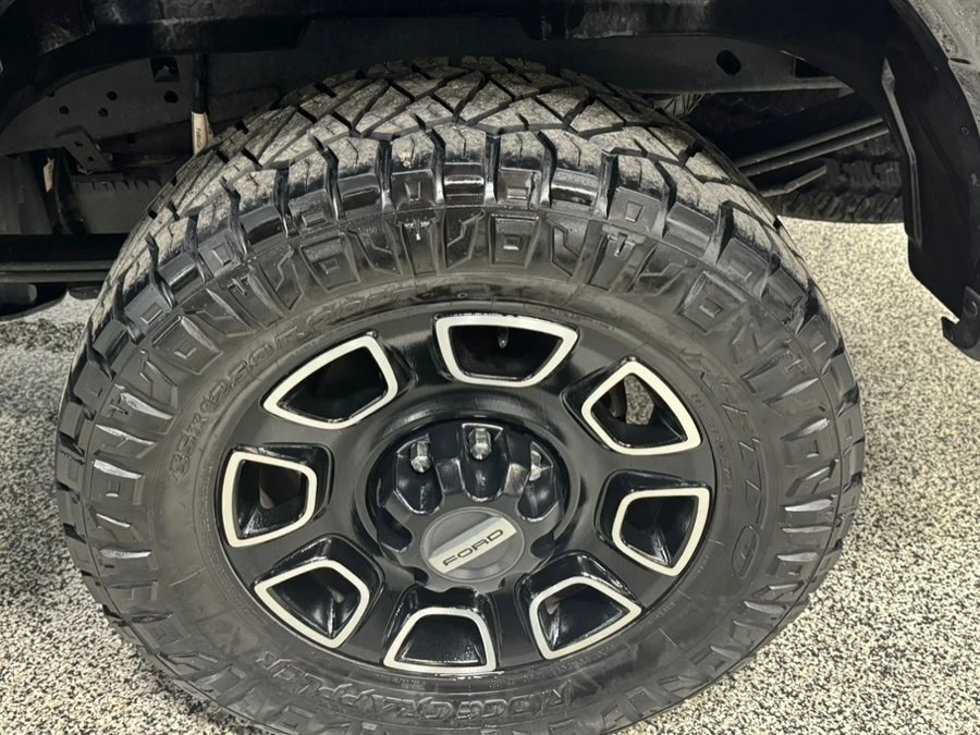 2024 Ford Super Duty 5th Gen - Image 17 of 18
