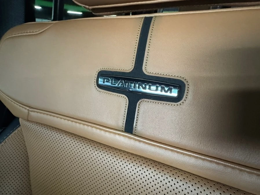 2024 Ford Super Duty 5th Gen - Image 15 of 18